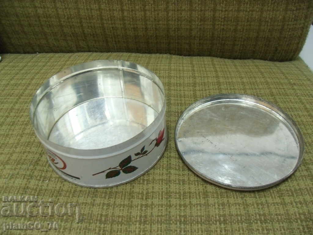 Auction  № 2705 old tin box / bonbonier "Rose"