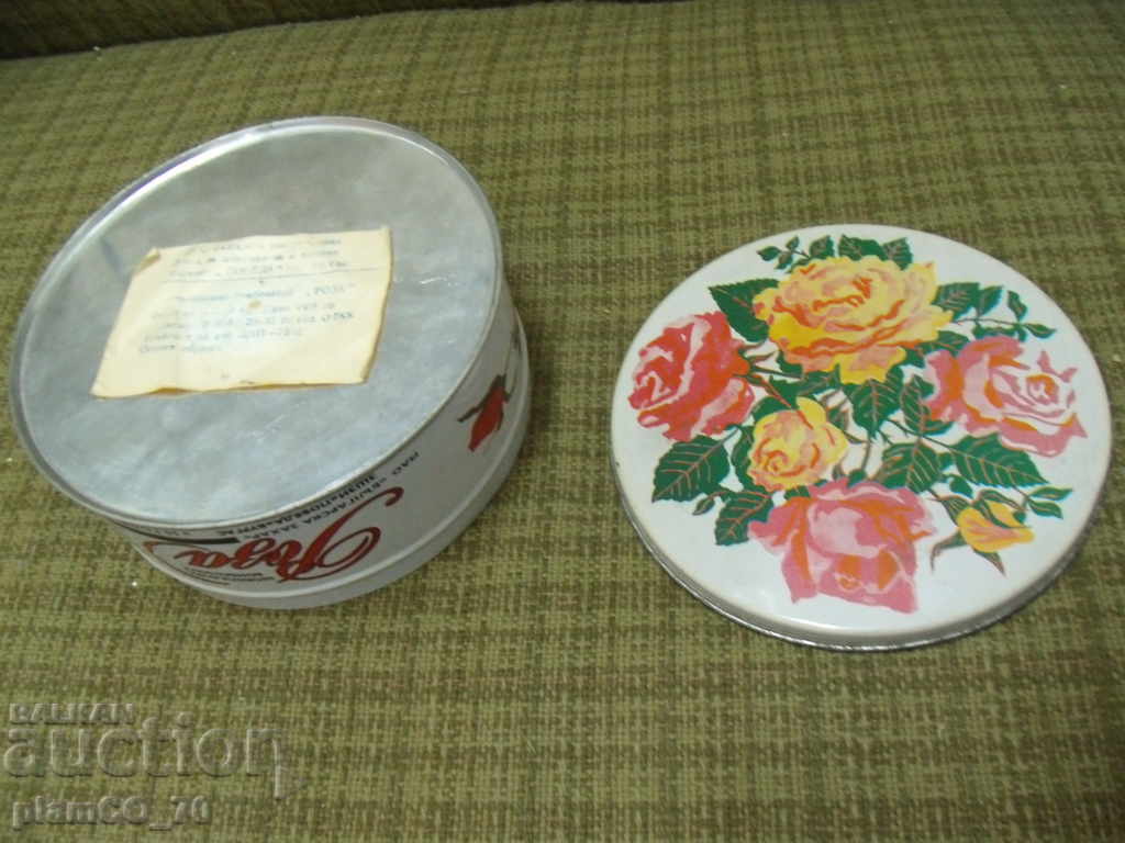 Delivery of № 2705 old tin box / bonbonier "Rose"