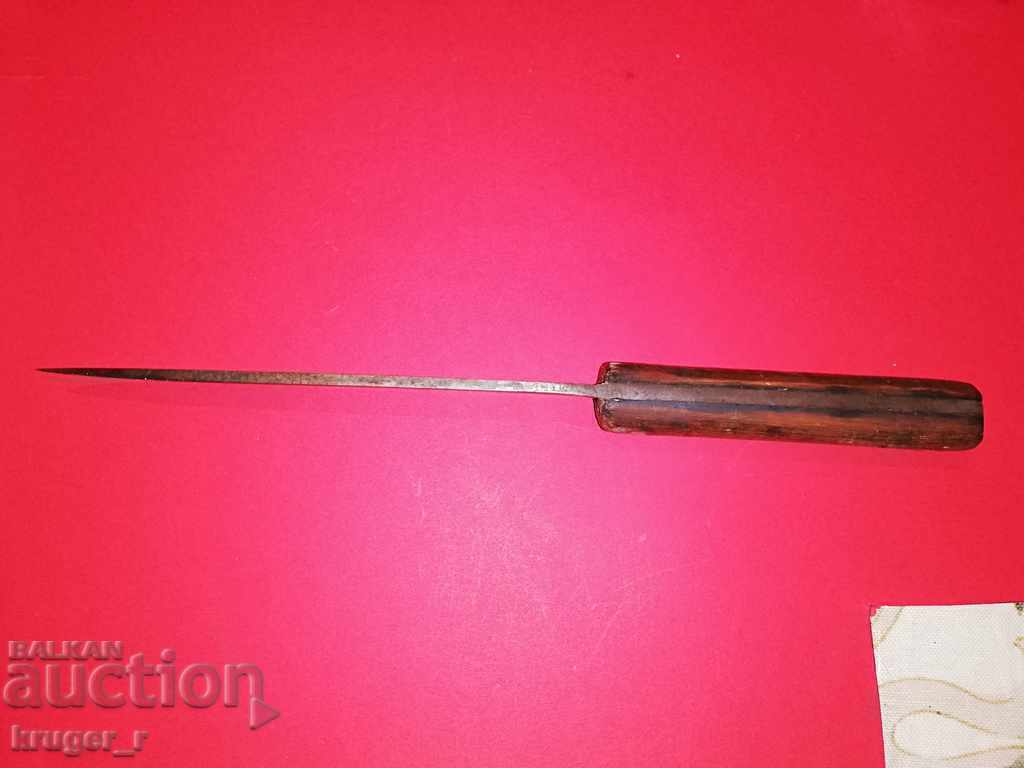 Livrarea Un cuțit vechi