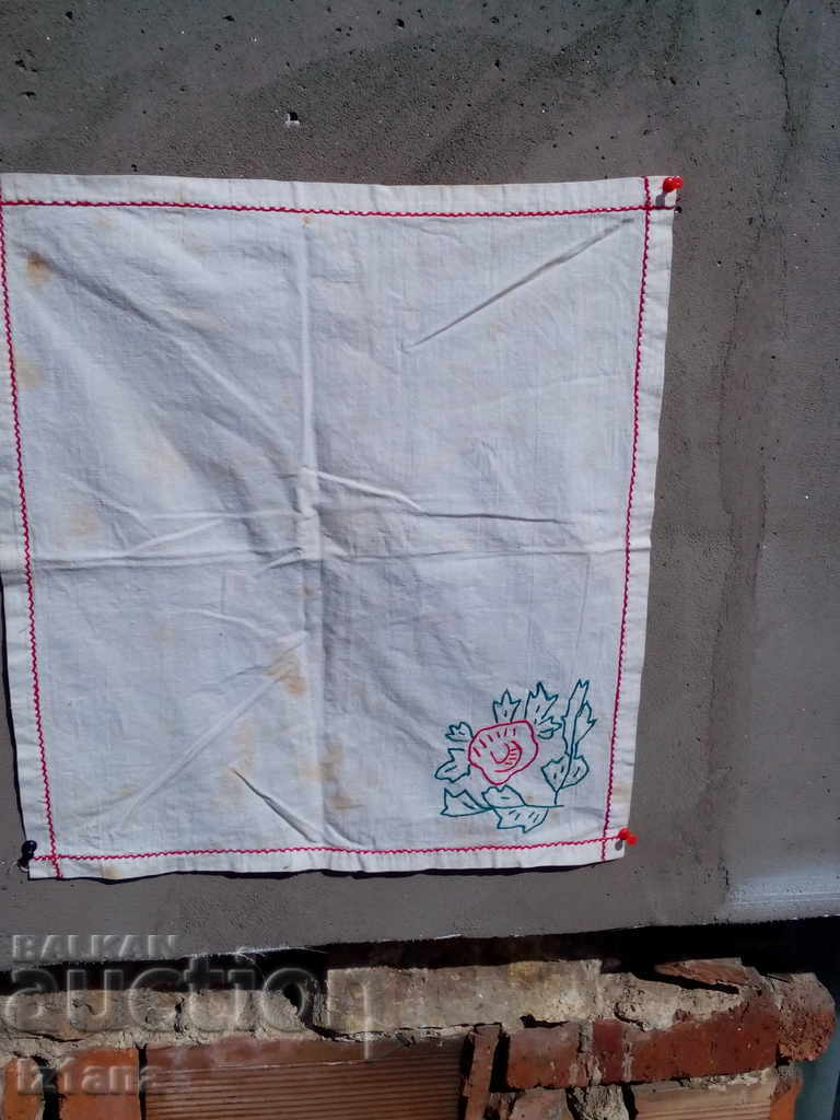 Δημοπρασία Παλιά κεντημένο τραπεζομάντιλο Δημοπρασία Παλιά κεντημένο τραπεζομάντιλο