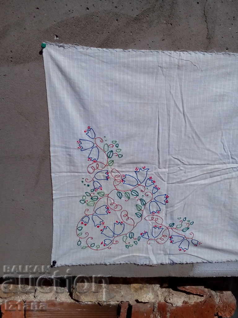 față de masă brodată Vechi cu preț 4.00 BGN | € 2.05 față de masă brodată Vechi cu preț 4.00 BGN | € 2.05