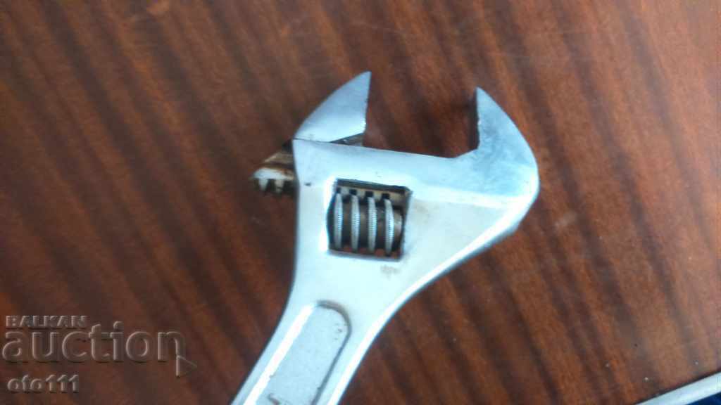 Delivery of LARGE MARKOV ADJUSTABLE WRENCH Delivery of LARGE MARKOV ADJUSTABLE WRENCH