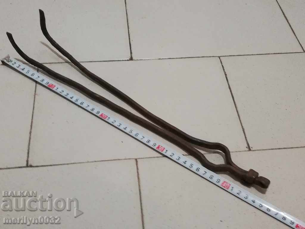 Delivery of Old dilaf, tongs, wrought iron for oven