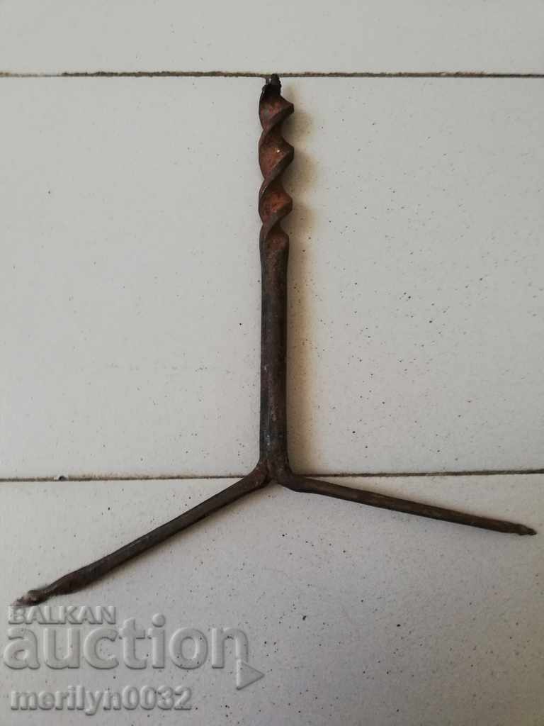 Old woodcutter, chopper, drill, tool - 7 Old woodcutter, chopper, drill, tool - 7