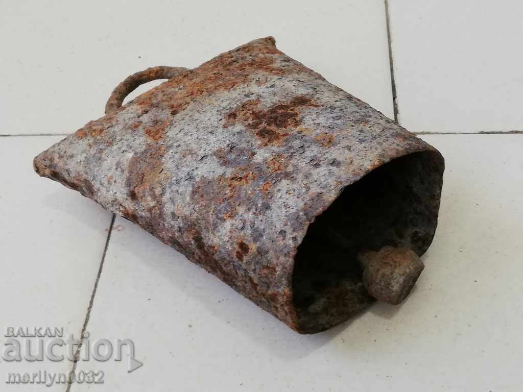 Стара хлопка, чан, звънец с цена 43.00 лв. | € 21.99