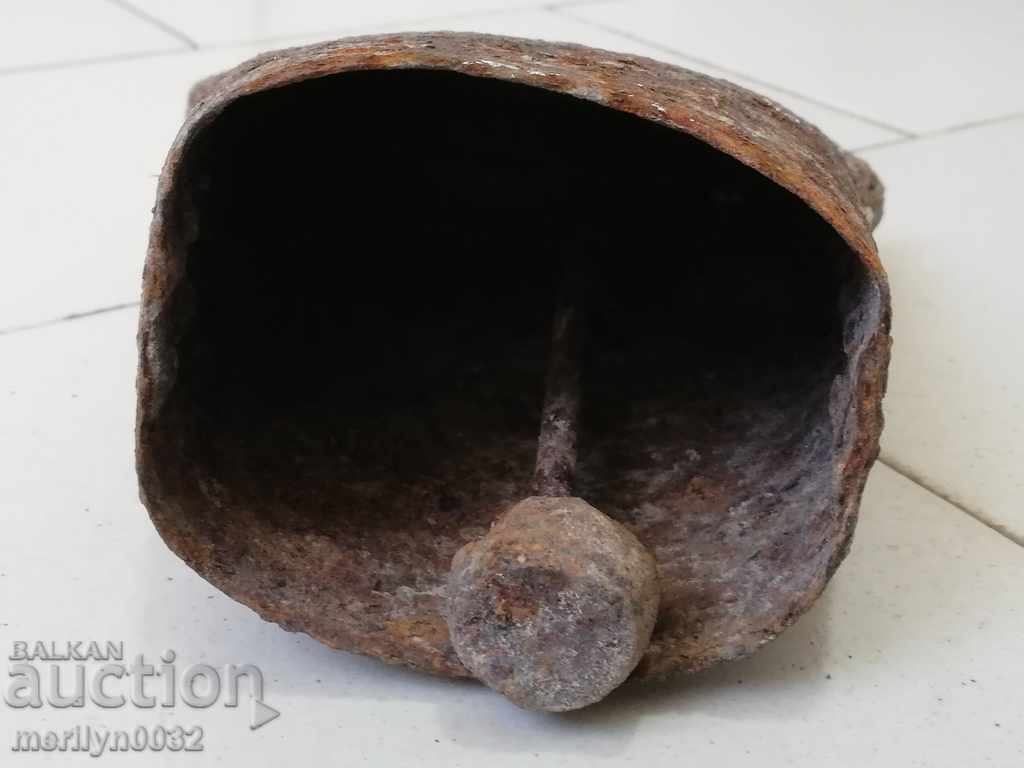 Аукцион Стара хлопка, чан, звънец