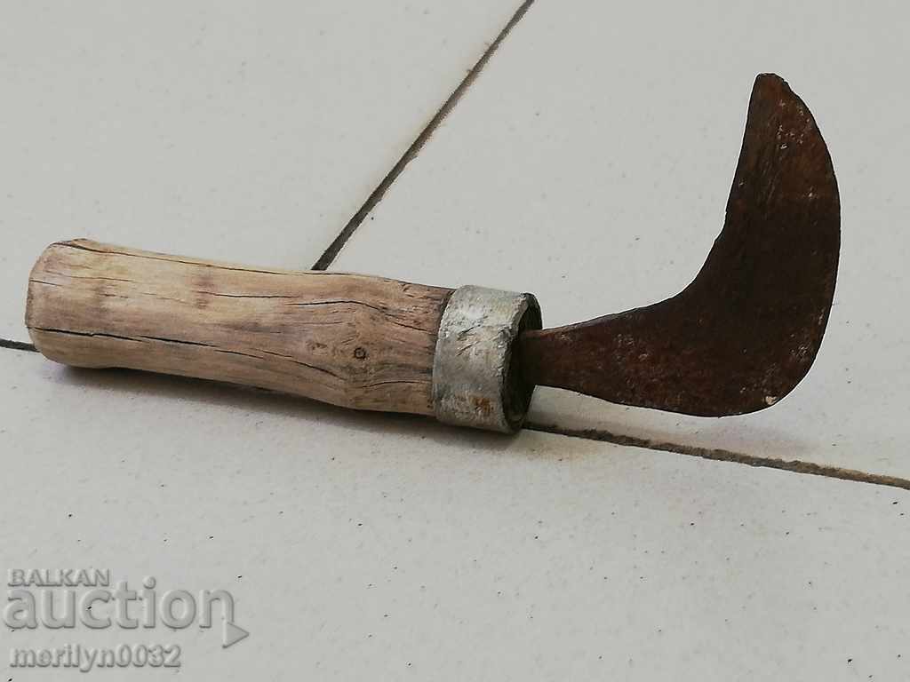 Old hand forged hammer forged iron blade with price 33.00 BGN | € 16.87 Old hand forged hammer forged iron blade with price 33.00 BGN | € 16.87