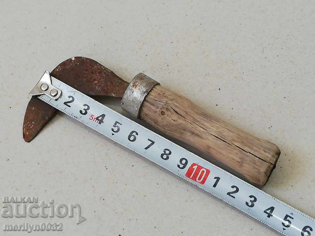 Auction Old hand forged hammer forged iron blade Auction Old hand forged hammer forged iron blade