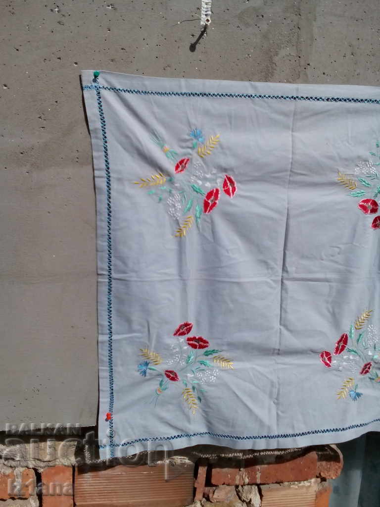 față de masă brodată Vechi cu preț 5.00 BGN | € 2.56 față de masă brodată Vechi cu preț 5.00 BGN | € 2.56