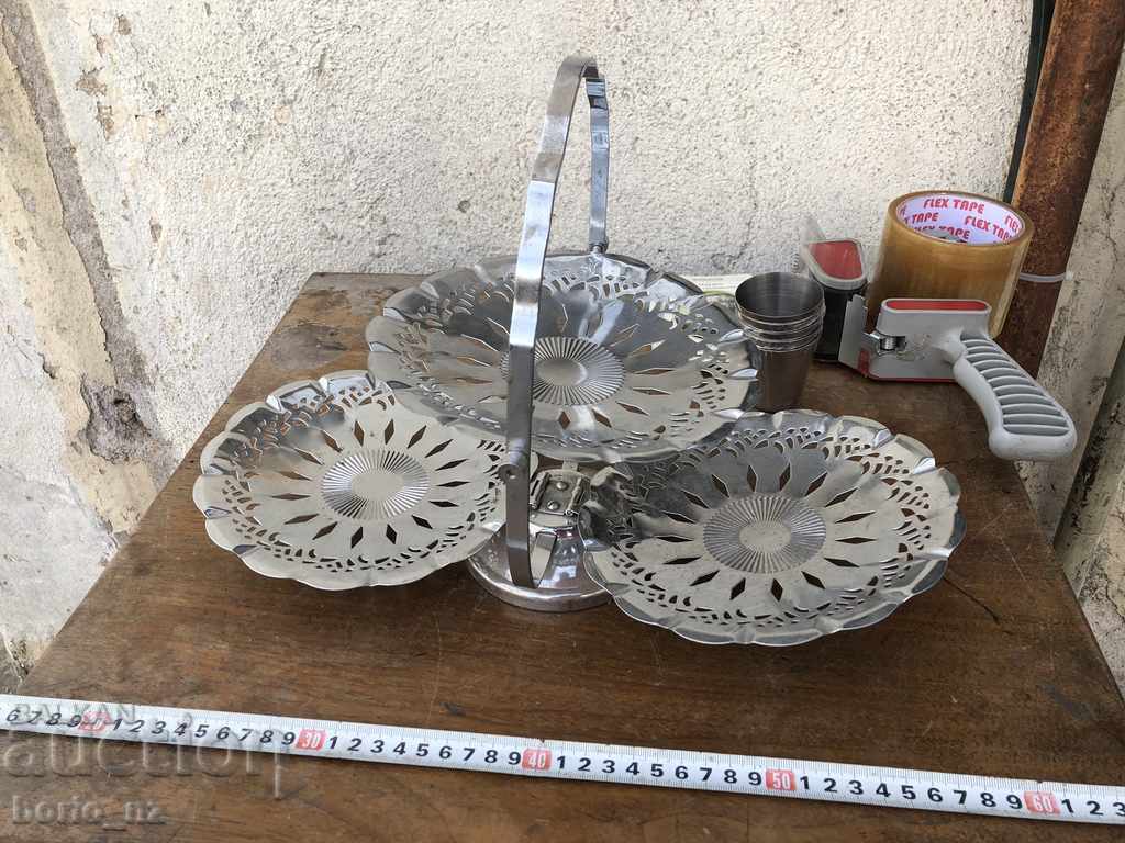 9752. STAR BONBONIER FOLDING MARKED METAL with price 18.00 BGN | € 9.20 9752. STAR BONBONIER FOLDING MARKED METAL with price 18.00 BGN | € 9.20