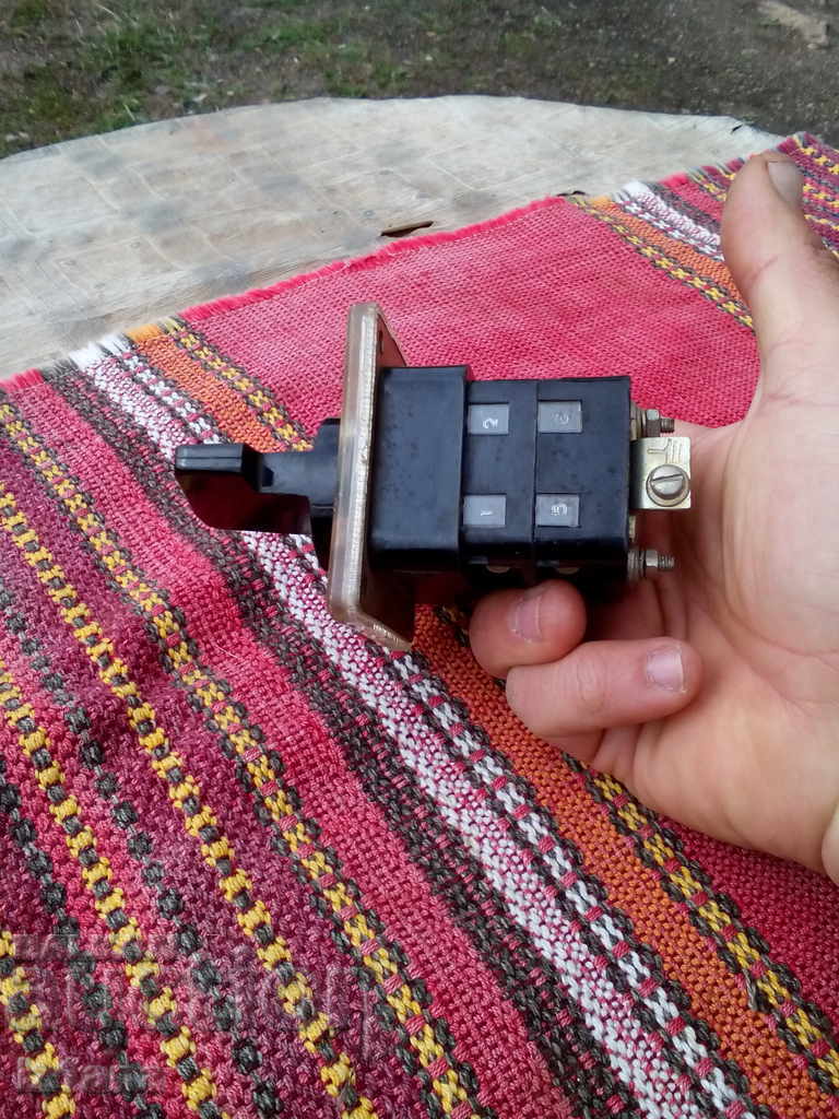 Old power switch - 6 Old power switch - 6