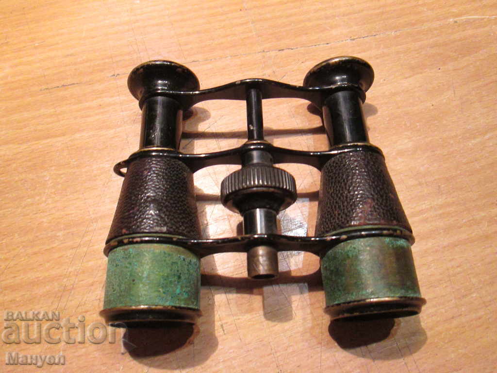 I sell a very beautiful and old theater binocular .RRRRRRRRRRR - 5 I sell a very beautiful and old theater binocular .RRRRRRRRRRR - 5