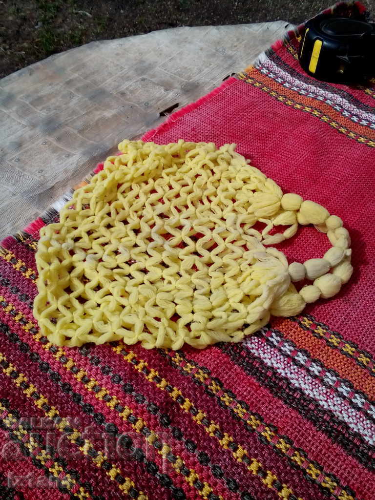 Old shopping bag, bag with price 5.00 BGN | € 2.56 Old shopping bag, bag with price 5.00 BGN | € 2.56