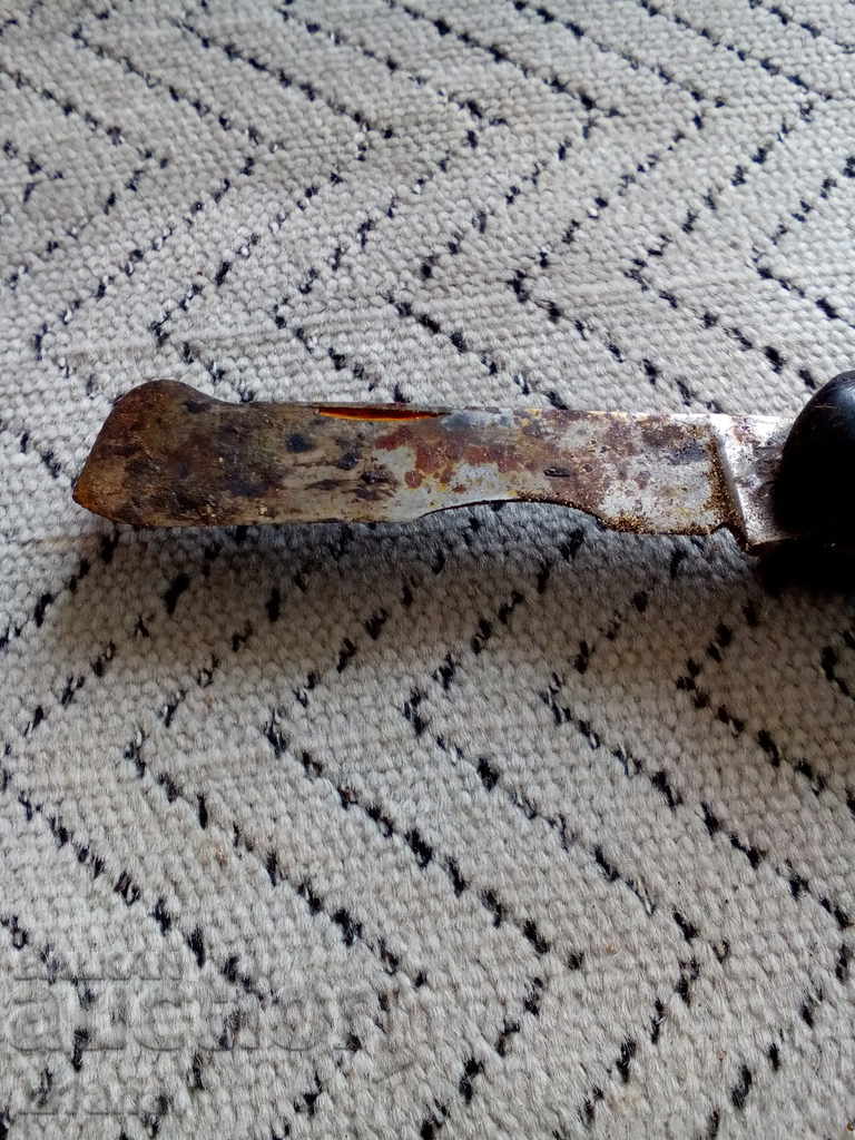 Auction An old viticultural knife, a knife Auction An old viticultural knife, a knife