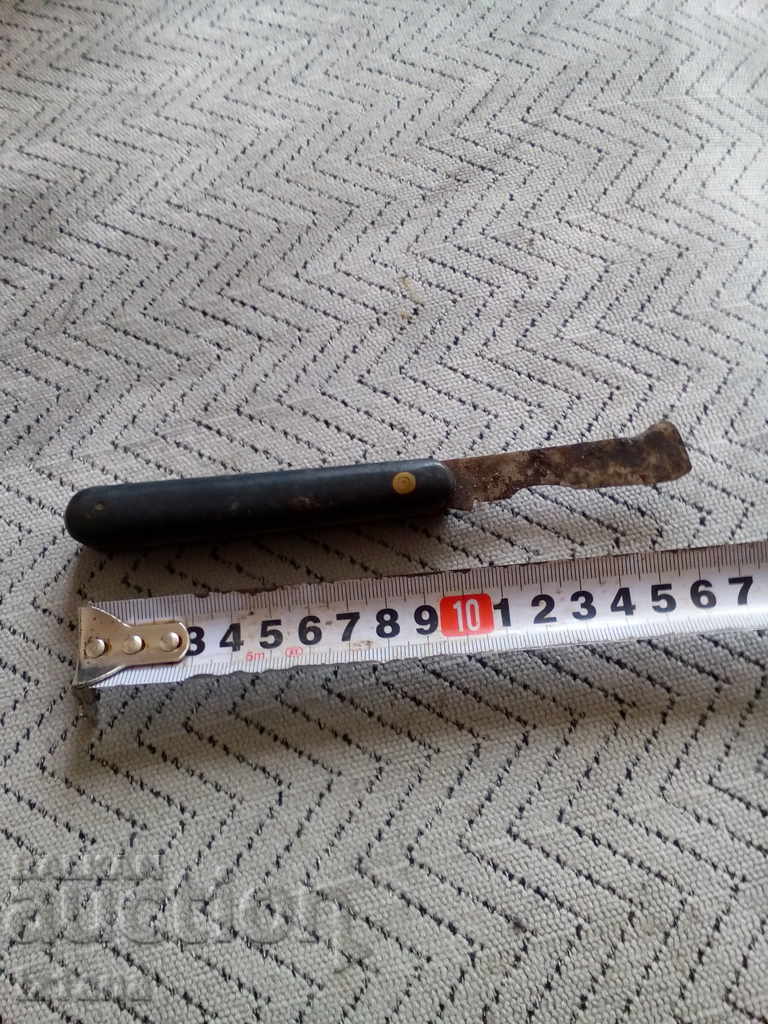 Delivery of An old viticultural knife, a knife Delivery of An old viticultural knife, a knife