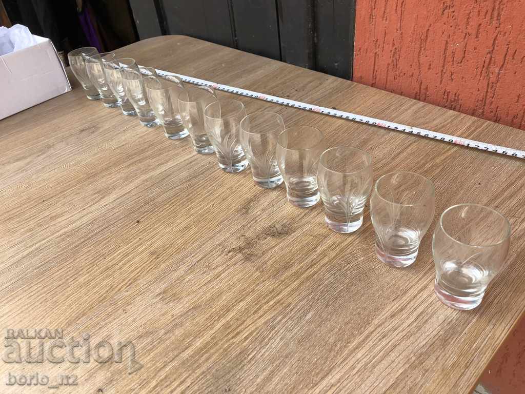 Auction  9781. STAR SERVICE FOR CRYSTAL CRYSTAL