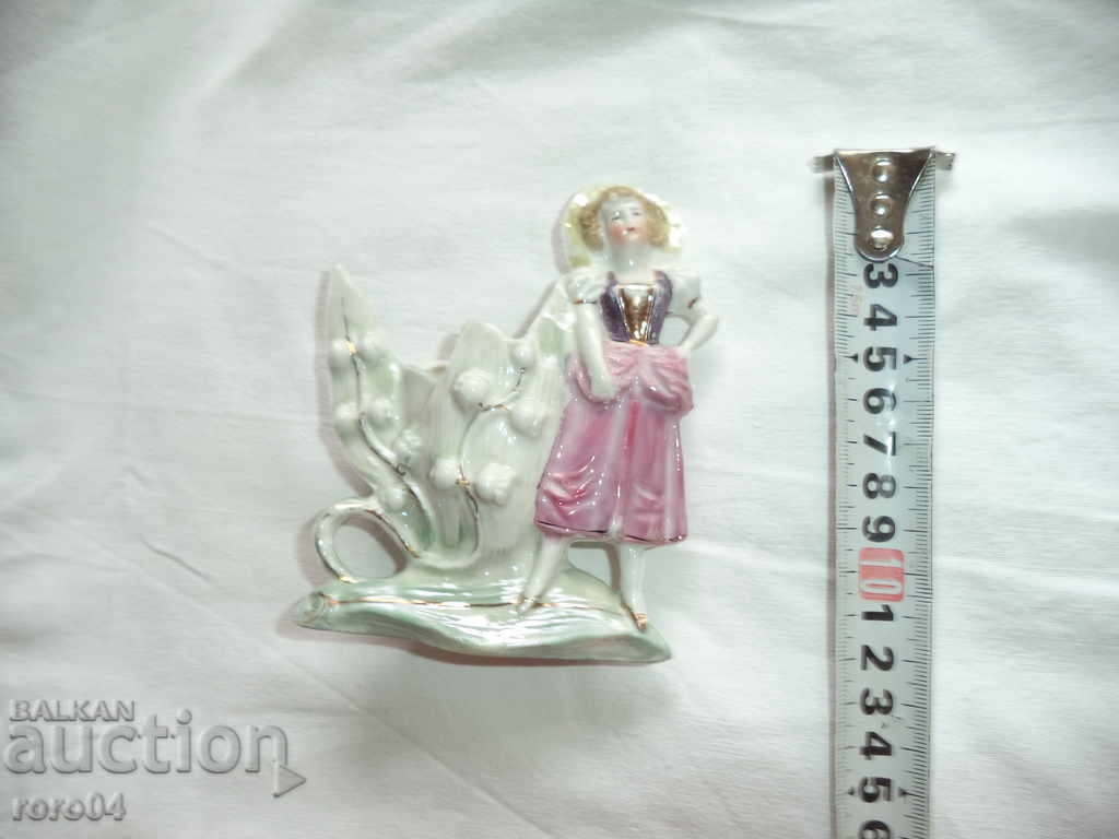 Auction BEAUTIFUL OLD PORCELAIN STATUS Auction BEAUTIFUL OLD PORCELAIN STATUS