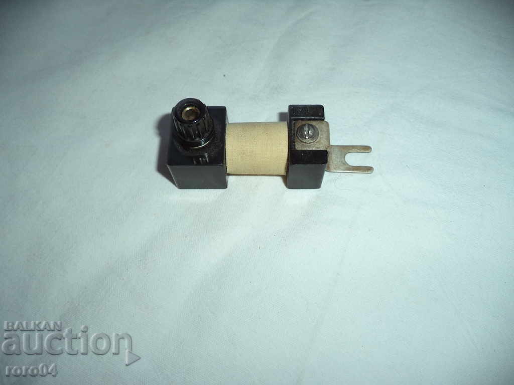 150 V