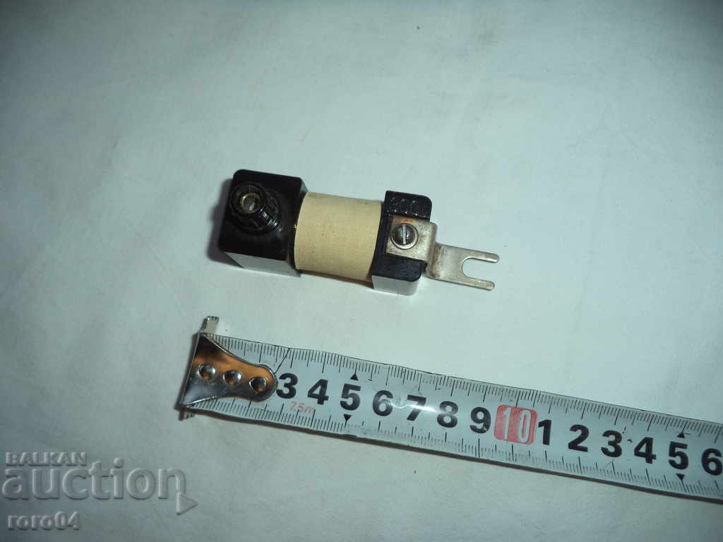 300 V with price 8.99 BGN | € 4.60 300 V with price 8.99 BGN | € 4.60