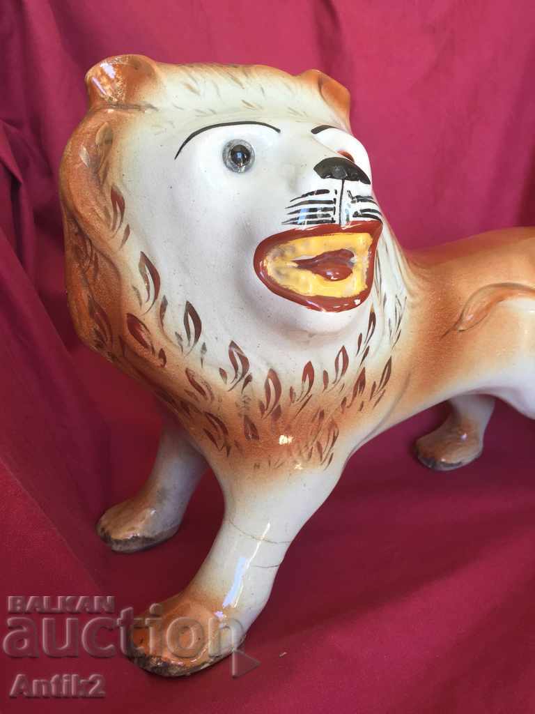 Auction 1890 Rare Large Porcelain Lion Staffordshire Auction 1890 Rare Large Porcelain Lion Staffordshire