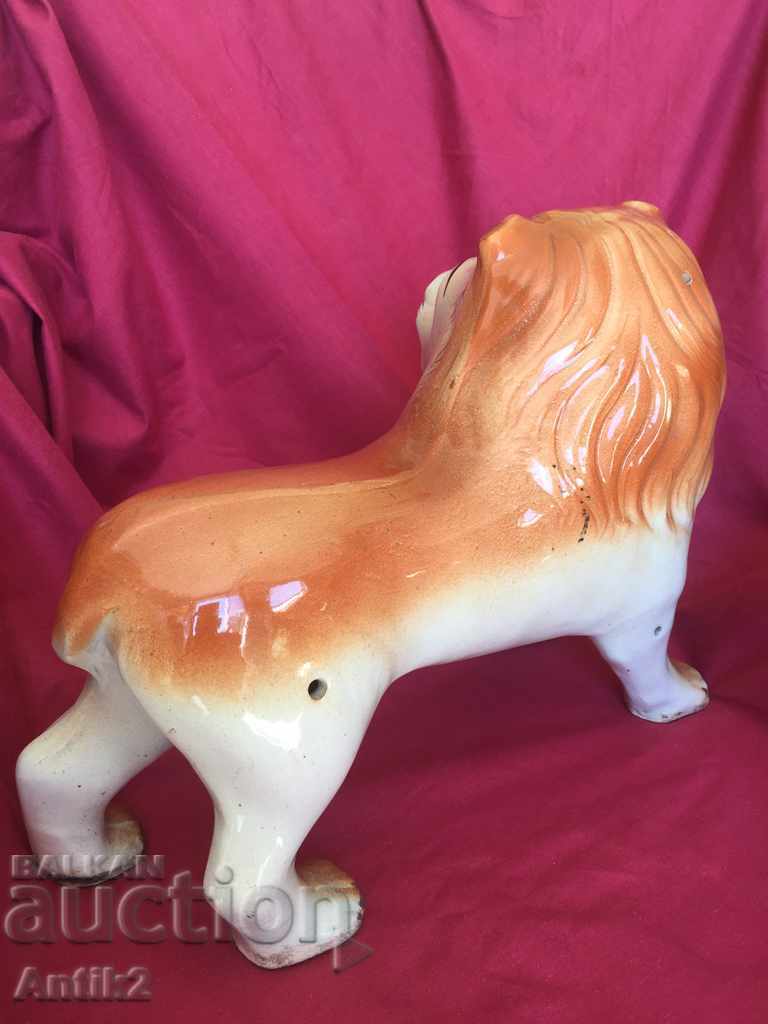 Delivery of 1890 Rare Large Porcelain Lion Staffordshire Delivery of 1890 Rare Large Porcelain Lion Staffordshire