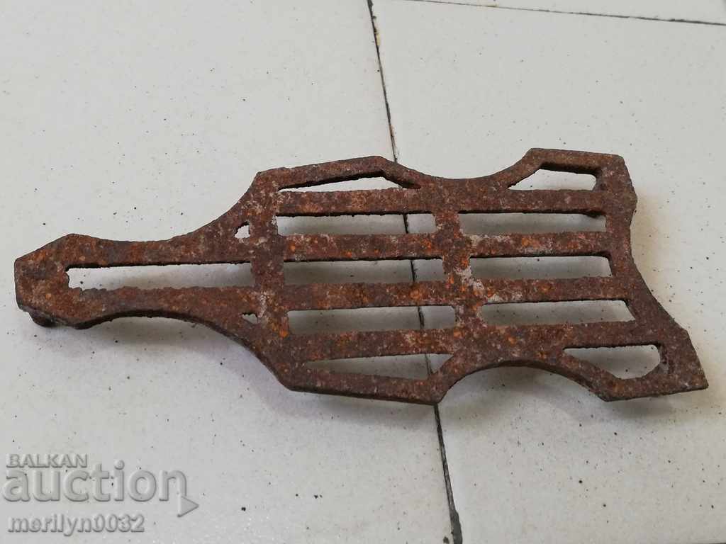 Grilled for an old iron on fire - 7 Grilled for an old iron on fire - 7