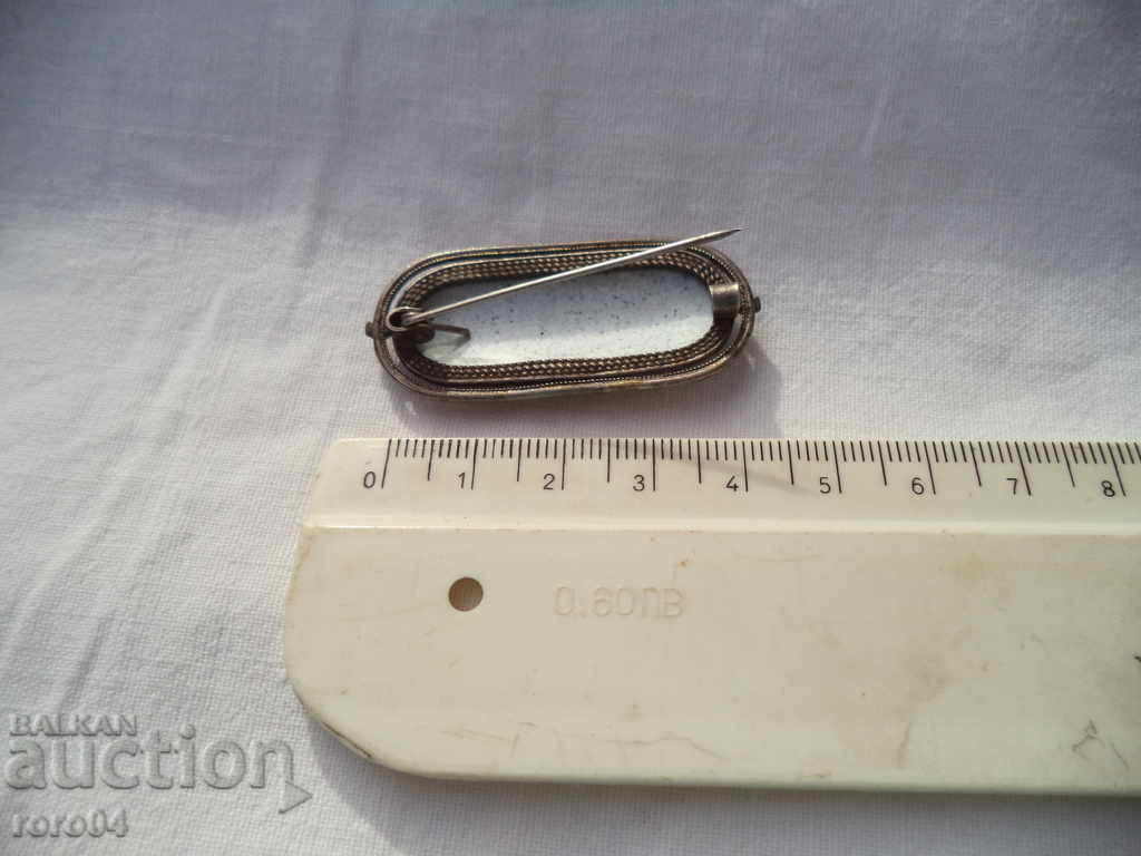 Auction STAR SILVER BROSHKA - BEAUTY Auction STAR SILVER BROSHKA - BEAUTY