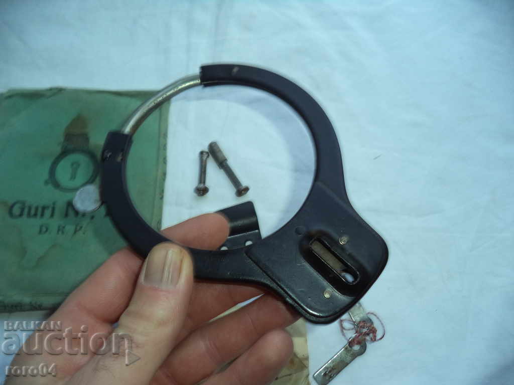 Bicycle Locking Device GURI Nr.15 D.R.P. - 5 Bicycle Locking Device GURI Nr.15 D.R.P. - 5