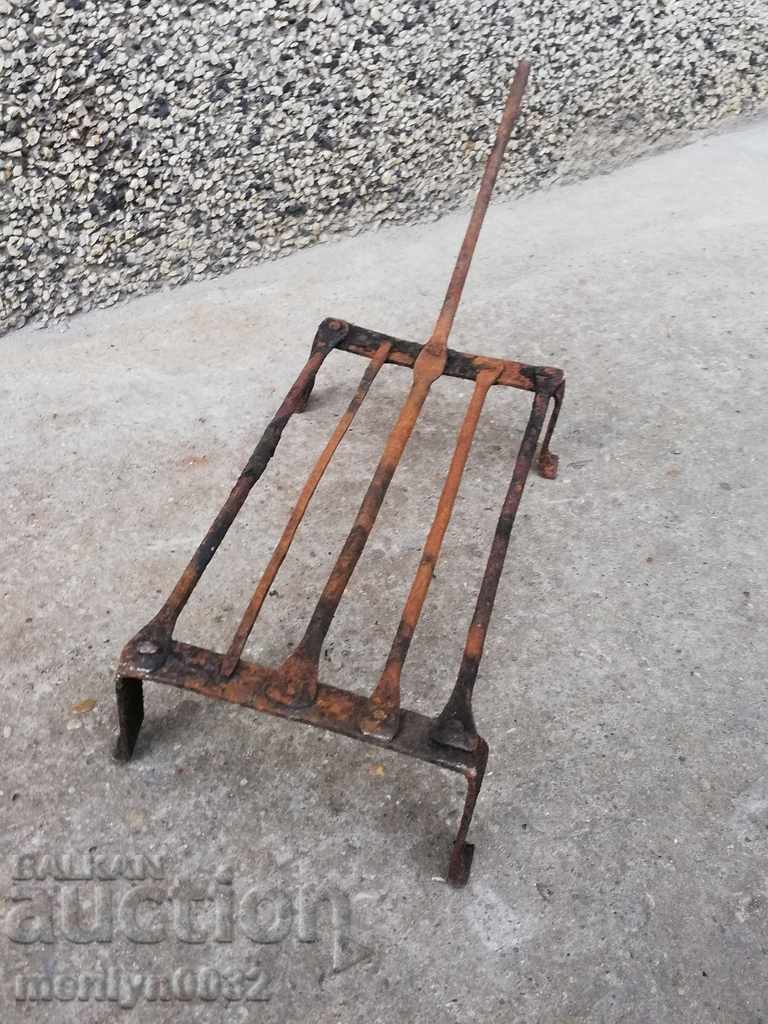 Auction An old hand-forged grill, a steak, wrought iron Auction An old hand-forged grill, a steak, wrought iron