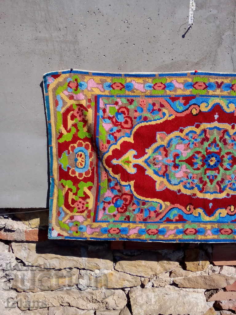 Auction Antique carpet, wall covering Auction Antique carpet, wall covering