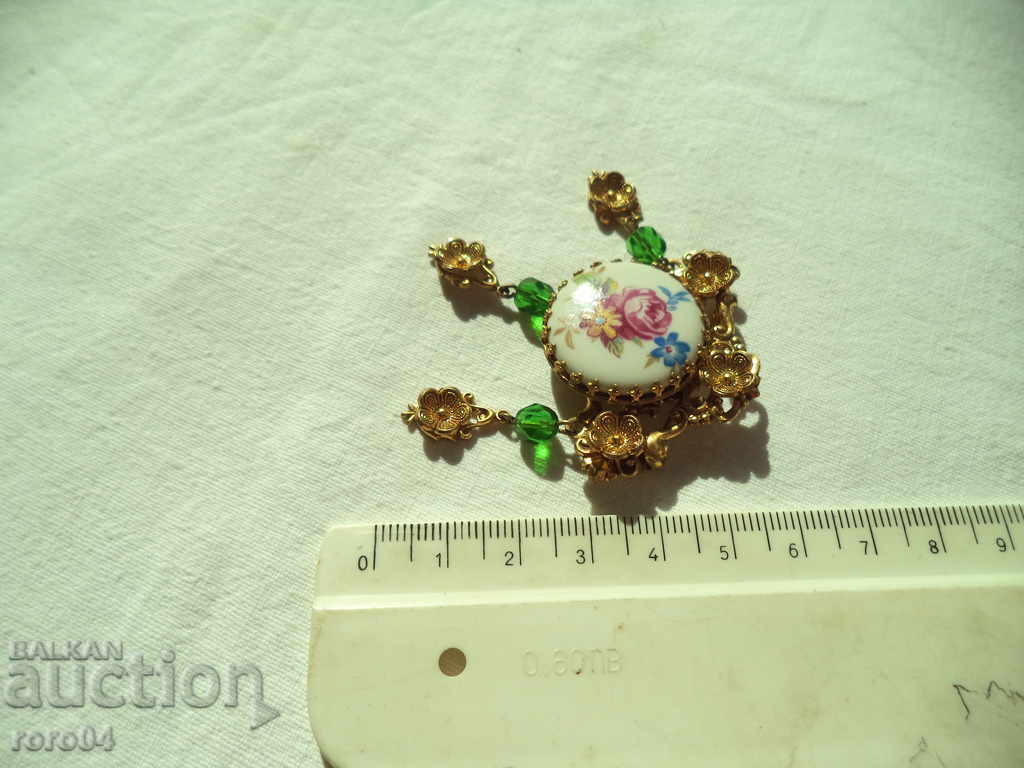 STARA BEAUTIFUL RUSSIAN BROSHA - PORCELAIN WITH COLD - 5