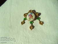 STARA BEAUTIFUL RUSSIAN BROSHA - PORCELAIN WITH COLD