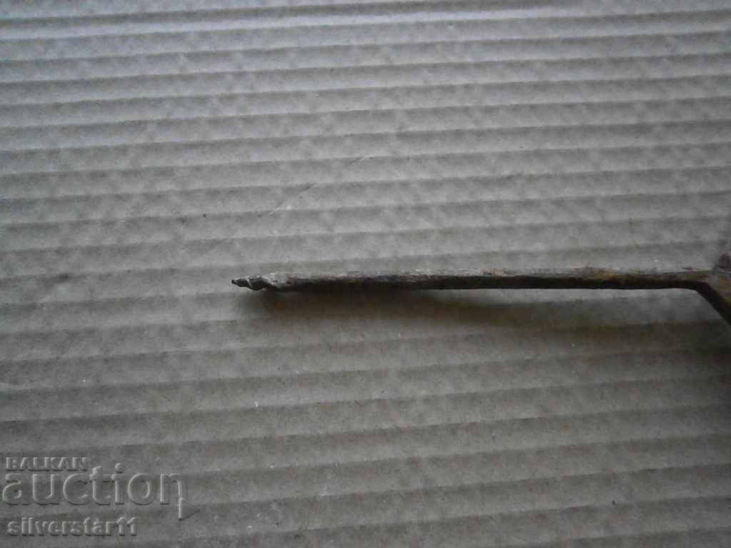 Auction old primitive tool Auction old primitive tool