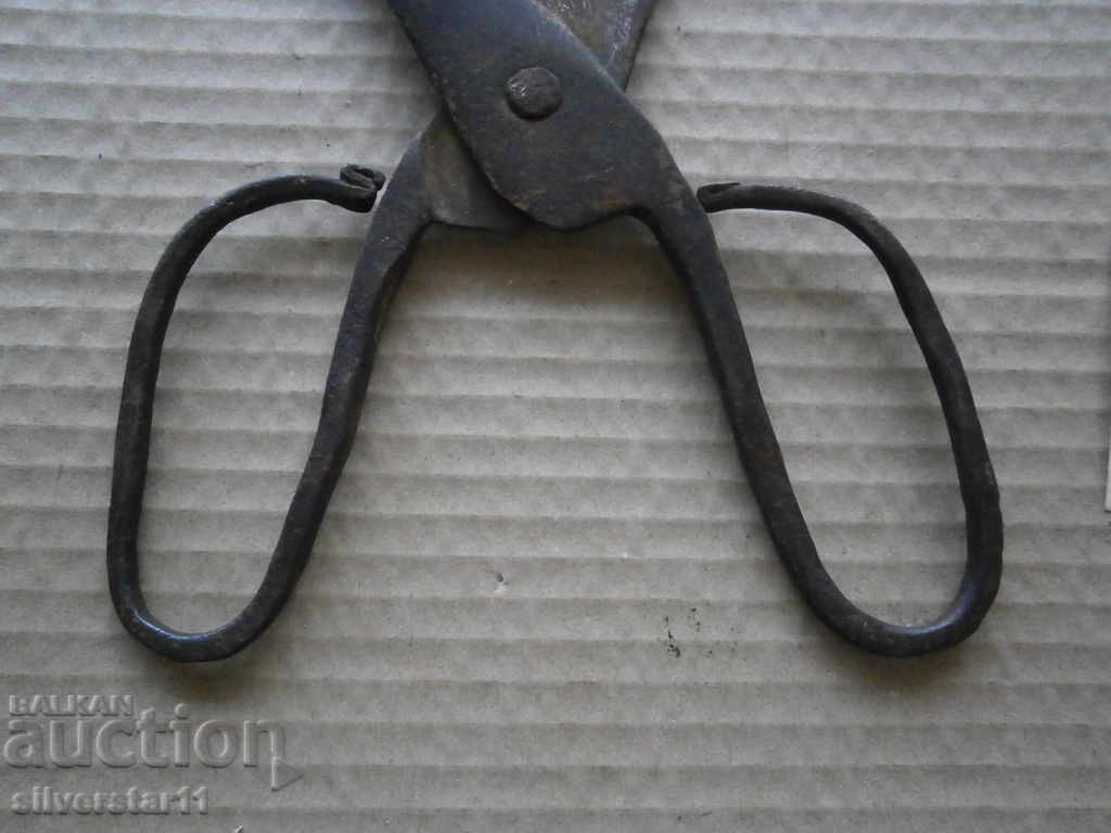 Delivery of old primitive tool Delivery of old primitive tool