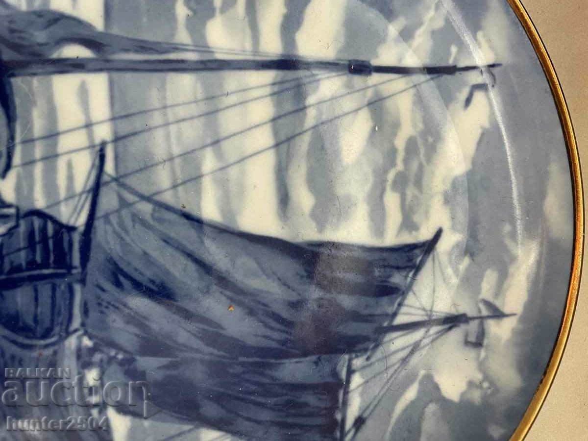 Wall plate, Fin, porcelain 20 cm with price 45.95 BGN | € 23.49 Wall plate, Fin, porcelain 20 cm with price 45.95 BGN | € 23.49