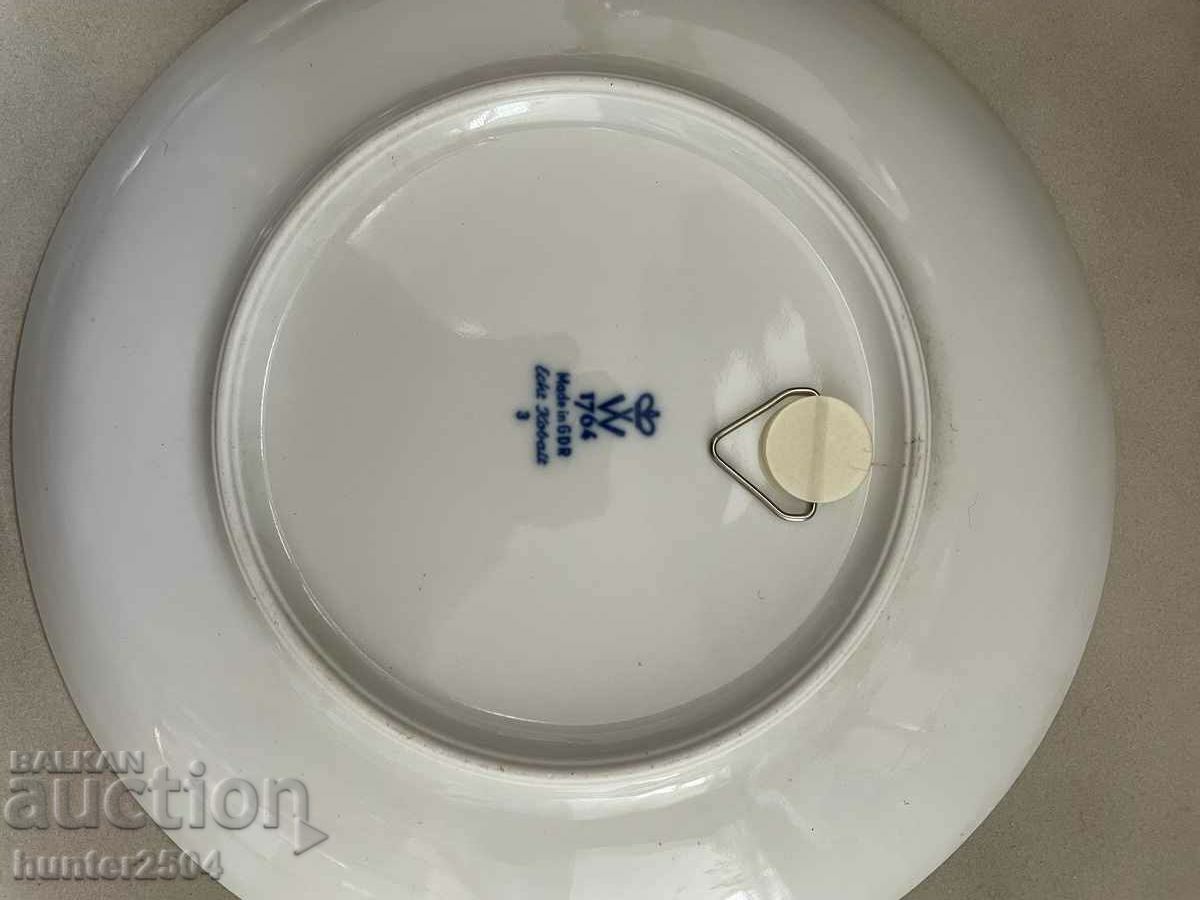 Auction Wall plate, Fin, porcelain 20 cm Auction Wall plate, Fin, porcelain 20 cm