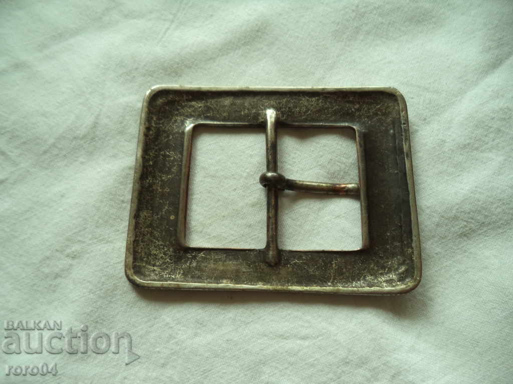 Delivery of LARGE OLD MEN'S BELT HELMET WITH ORNAMENTS Delivery of LARGE OLD MEN'S BELT HELMET WITH ORNAMENTS