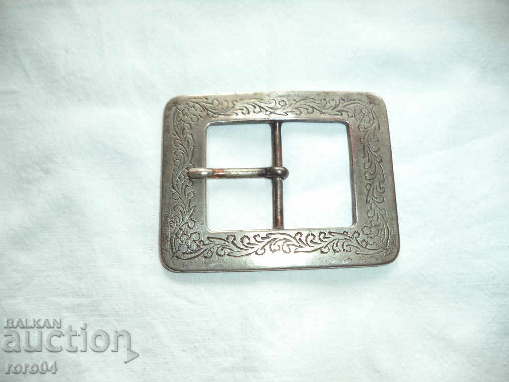 LARGE OLD MEN'S BELT HELMET WITH ORNAMENTS - 5 LARGE OLD MEN'S BELT HELMET WITH ORNAMENTS - 5