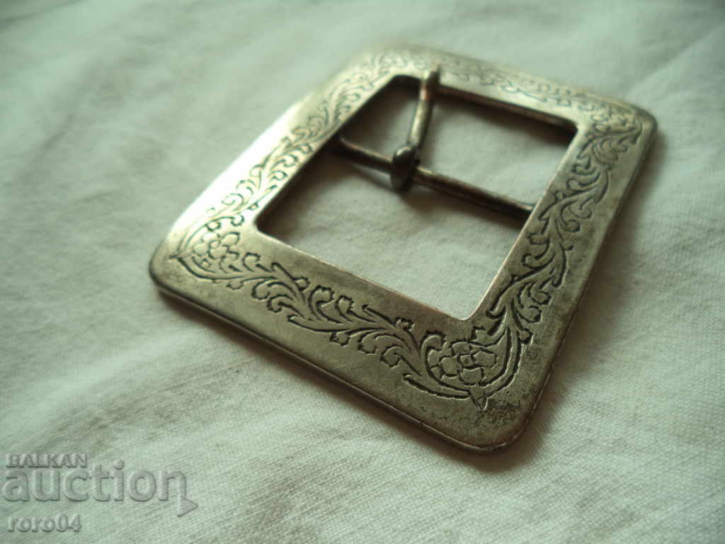 LARGE OLD MEN'S BELT HELMET WITH ORNAMENTS - 6 LARGE OLD MEN'S BELT HELMET WITH ORNAMENTS - 6