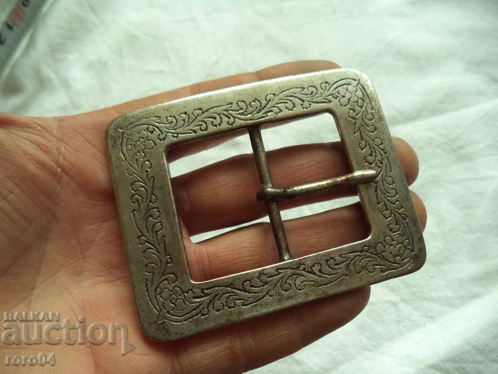 LARGE OLD MEN'S BELT HELMET WITH ORNAMENTS - 7 LARGE OLD MEN'S BELT HELMET WITH ORNAMENTS - 7