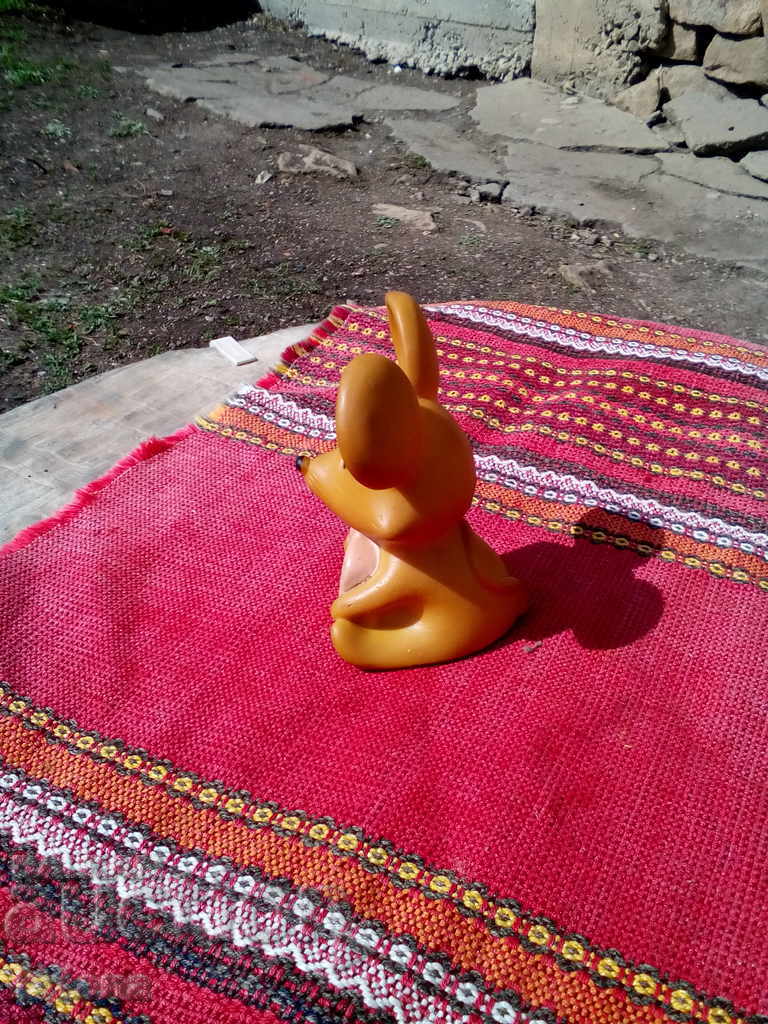 Delivery of Old toy mouse Delivery of Old toy mouse