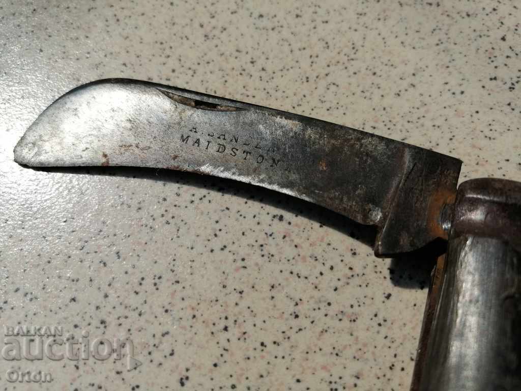 Auction An old pocket knife with antlers Auction An old pocket knife with antlers