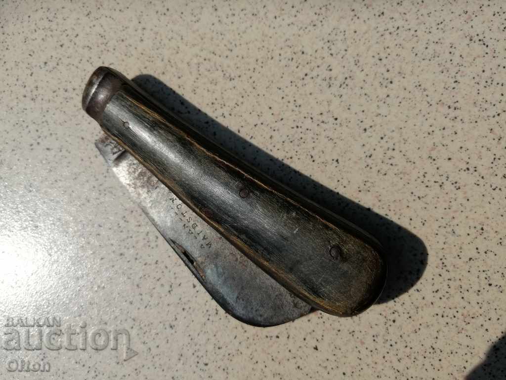 Delivery of An old pocket knife with antlers Delivery of An old pocket knife with antlers