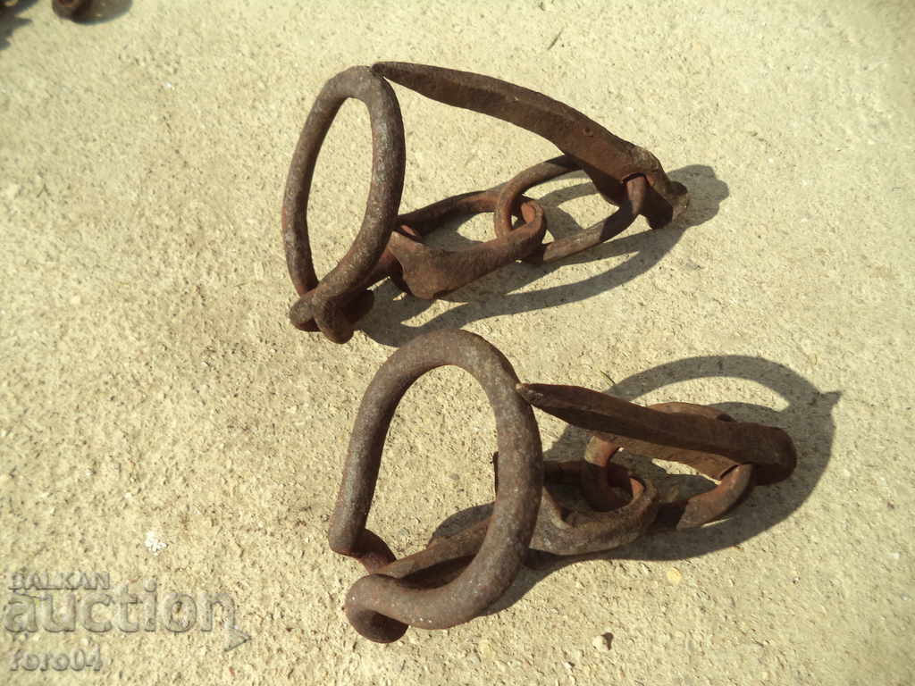 OLD HANGING FOOTWEAR CRAWLS - 2 PIECES - 5 OLD HANGING FOOTWEAR CRAWLS - 2 PIECES - 5