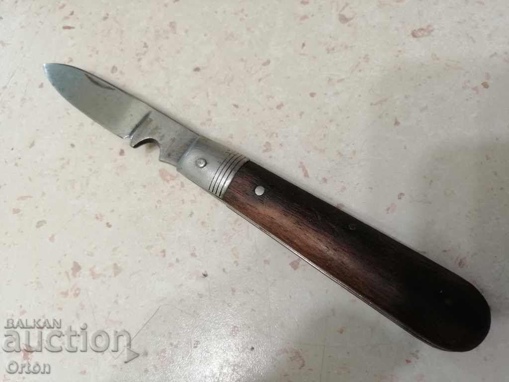 Ένα παλιό μαχαίρι τσέπης συλλέκτη με τιμή 45.00 BGN | € 23.01 Ένα παλιό μαχαίρι τσέπης συλλέκτη με τιμή 45.00 BGN | € 23.01