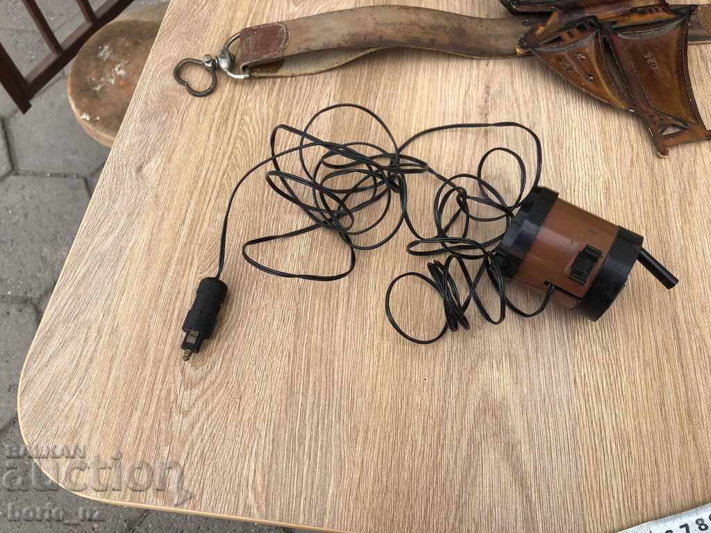 9825. EMBROIDERED LADY MOUSKVICH MARKED - 5 9825. EMBROIDERED LADY MOUSKVICH MARKED - 5