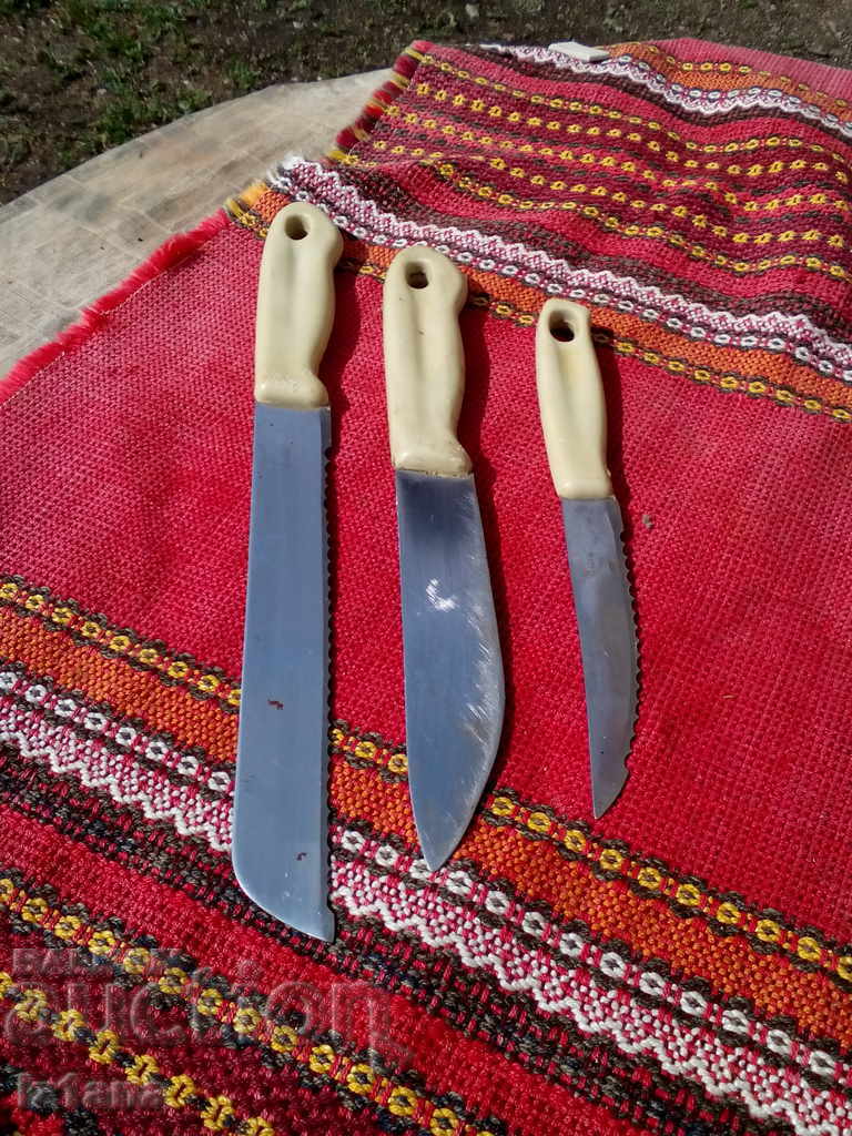 Стар нож,ножове с цена 18.00 лв. | € 9.20 Стар нож,ножове с цена 18.00 лв. | € 9.20