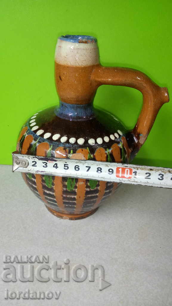 Delivery of Old pitcher Delivery of Old pitcher