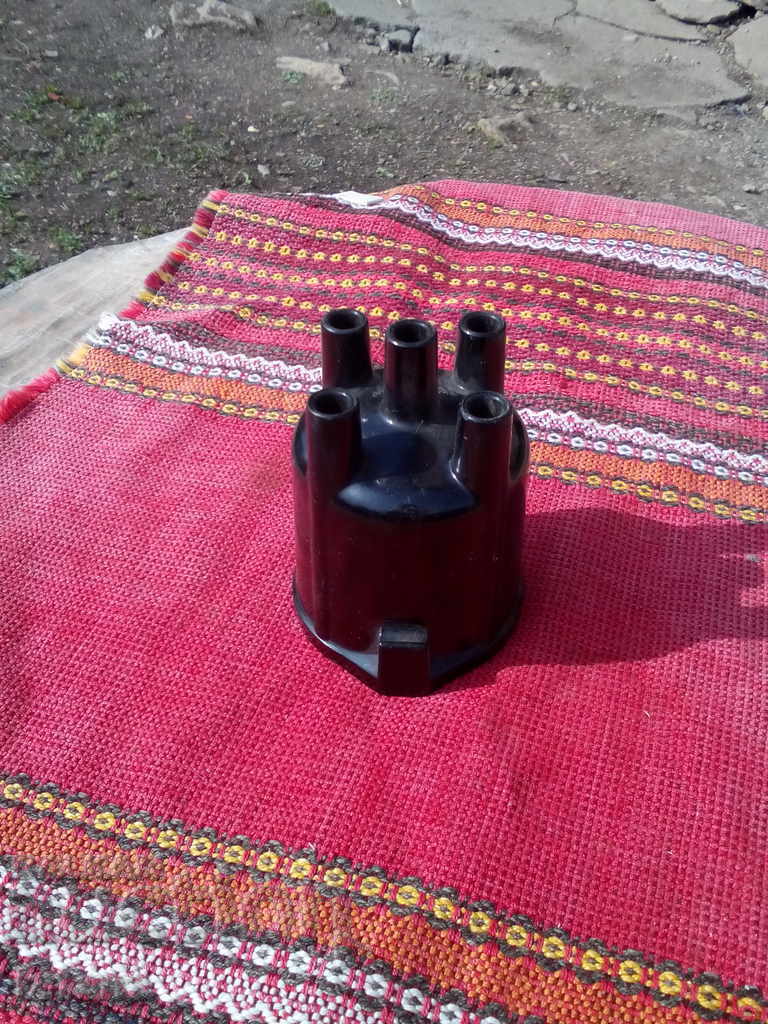 Auction Old distributor cap Auction Old distributor cap
