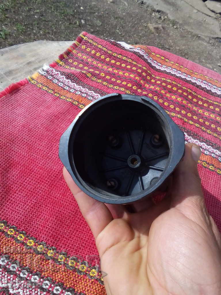 Old distributor cap - 5 Old distributor cap - 5